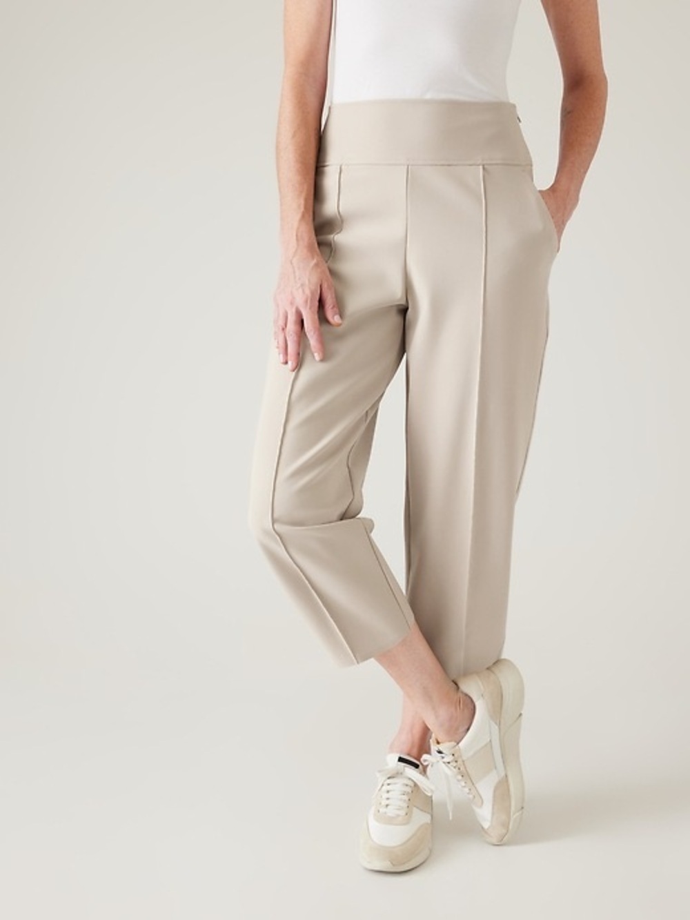 Athleta Stellar Wide Crop Pants Womens Size 14 Beige Side Zip Pockets